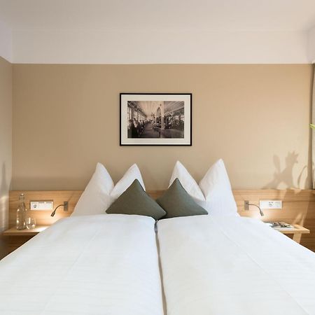 Hotel Johann Lauterach Bagian luar foto